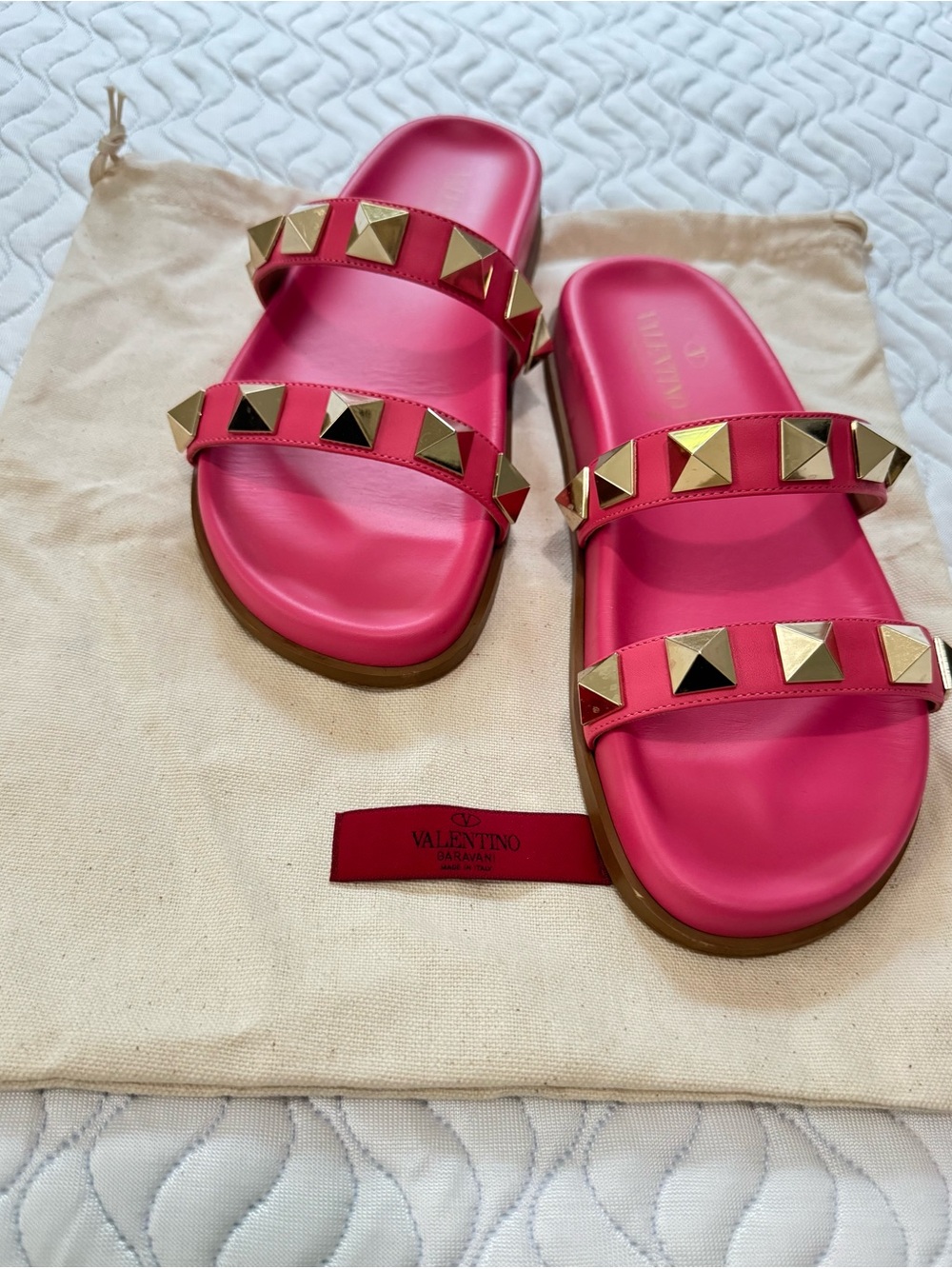 Valentino Garavani Rockstud Pink Leather Slide Sandals Gold Studs 36